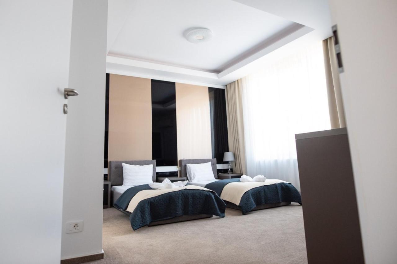 Complex Noblesse Hotel Vászló Kültér fotó