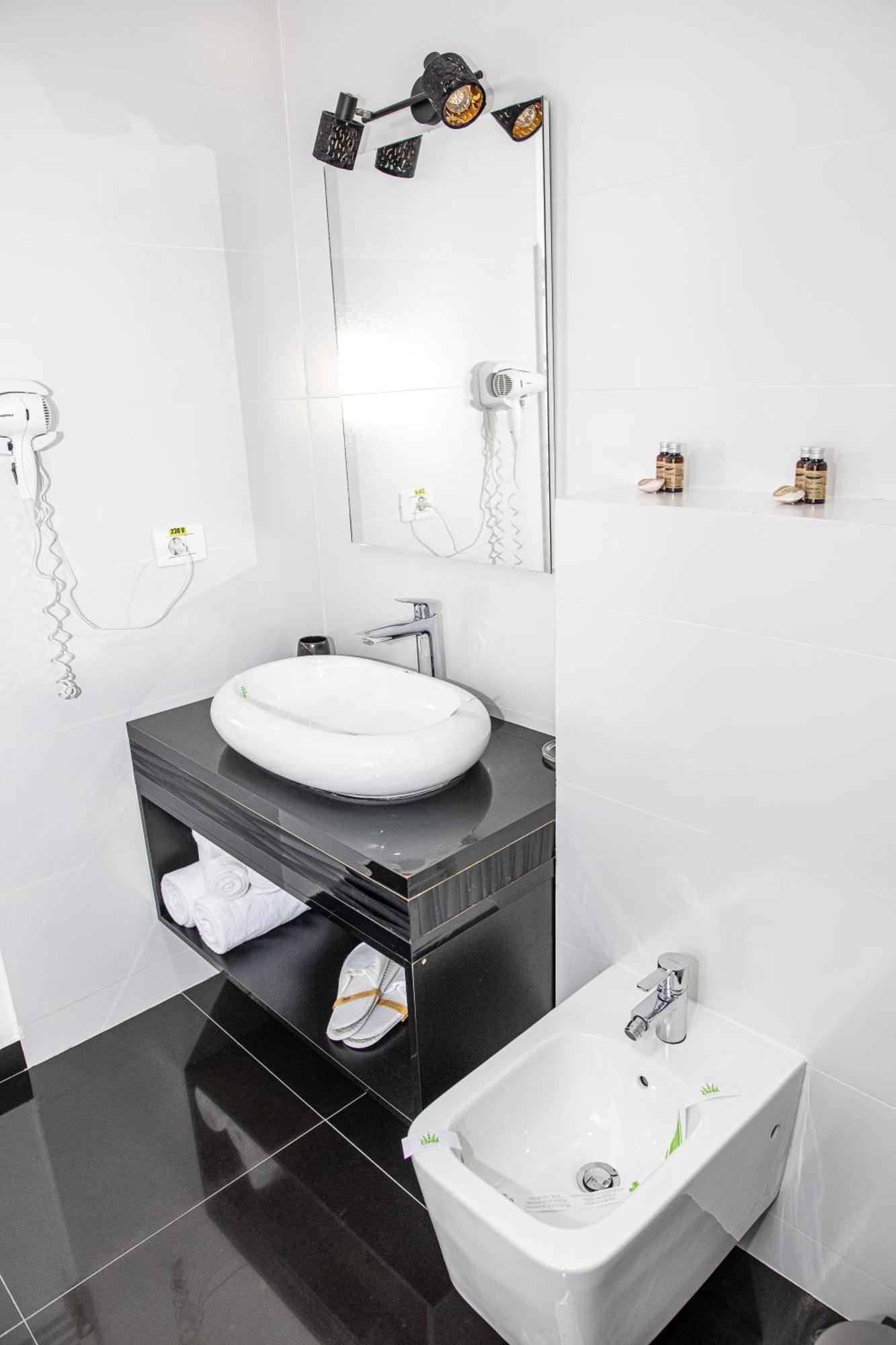 Complex Noblesse Hotel Vászló Kültér fotó