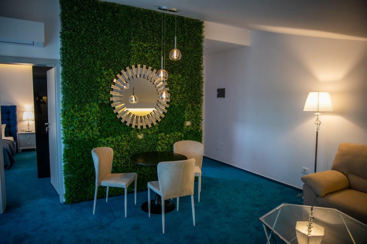 Complex Noblesse Hotel Vászló Kültér fotó